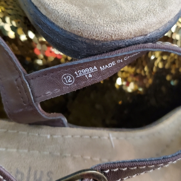 Fun! Stylish/Casual Any occasion W/ Any outfit/time Out/In Doors/Pool/lake side - Picture 3 of 7